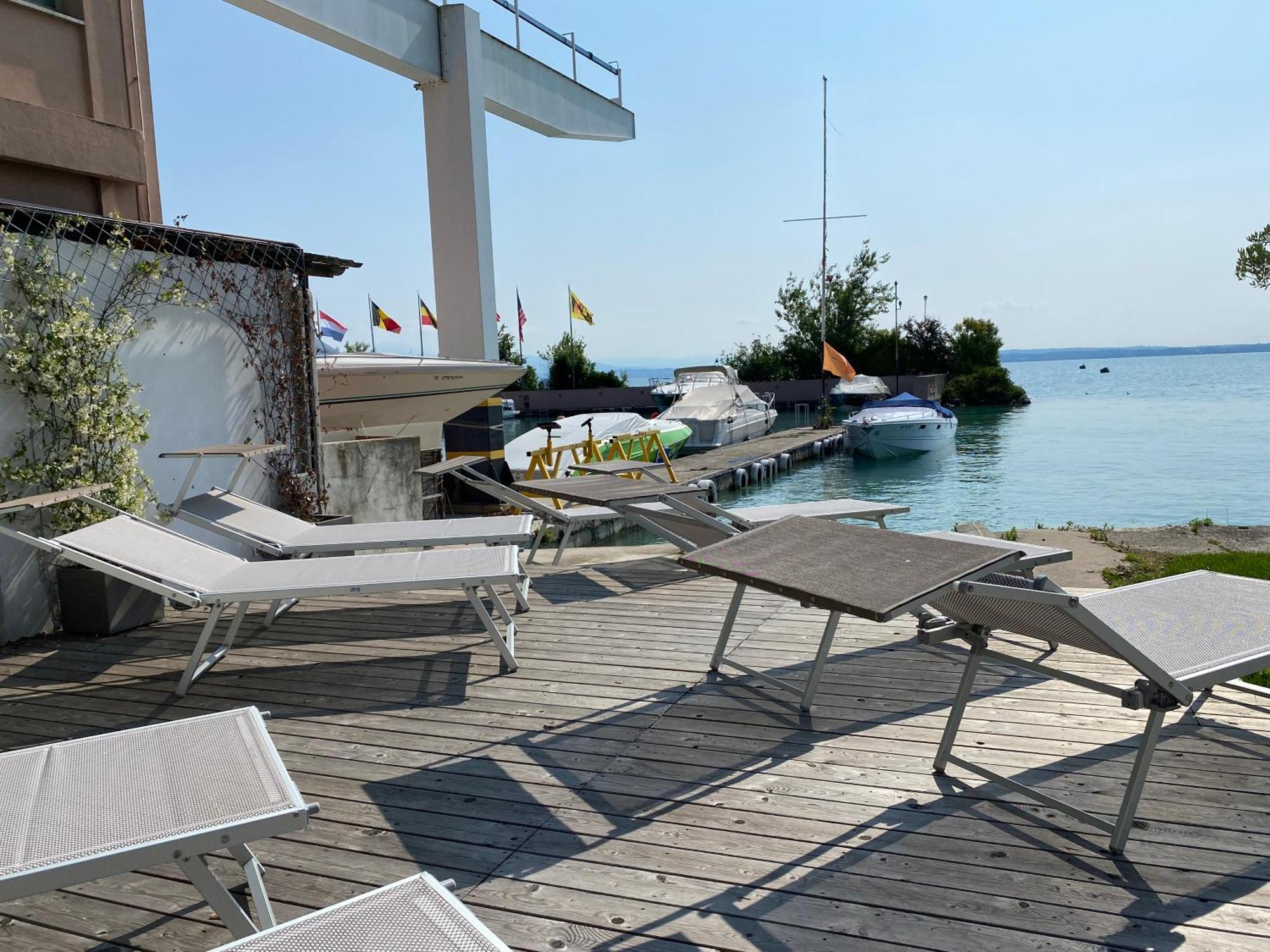 Sirmio Apartments - Darsena Stay ซีร์มิโอเน ภายนอก รูปภาพ