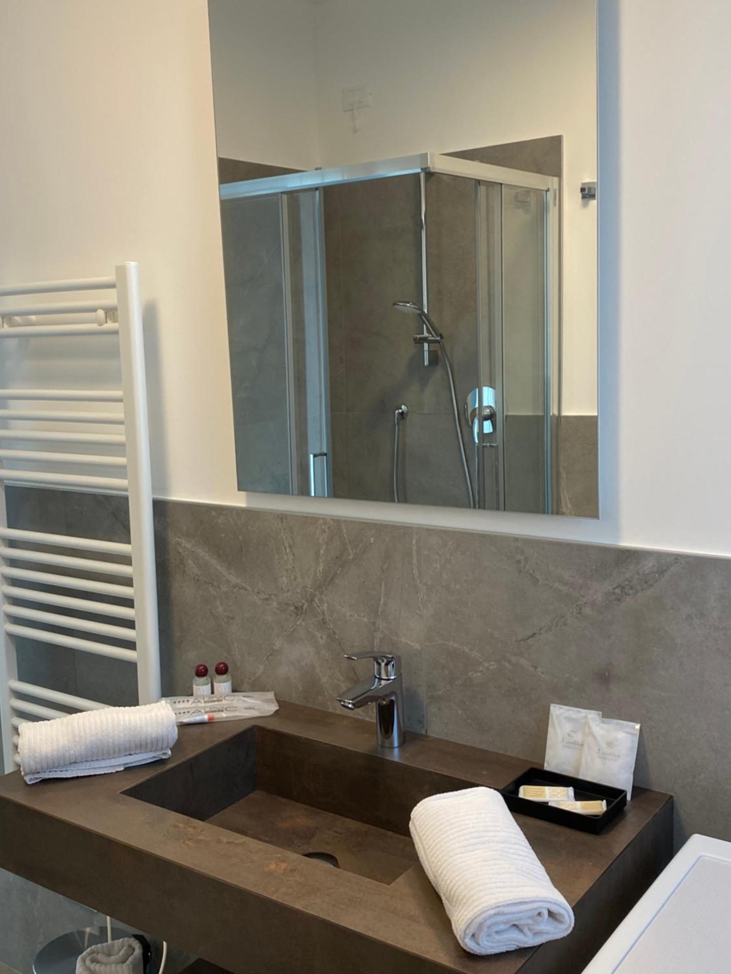 Sirmio Apartments - Darsena Stay ซีร์มิโอเน ภายนอก รูปภาพ